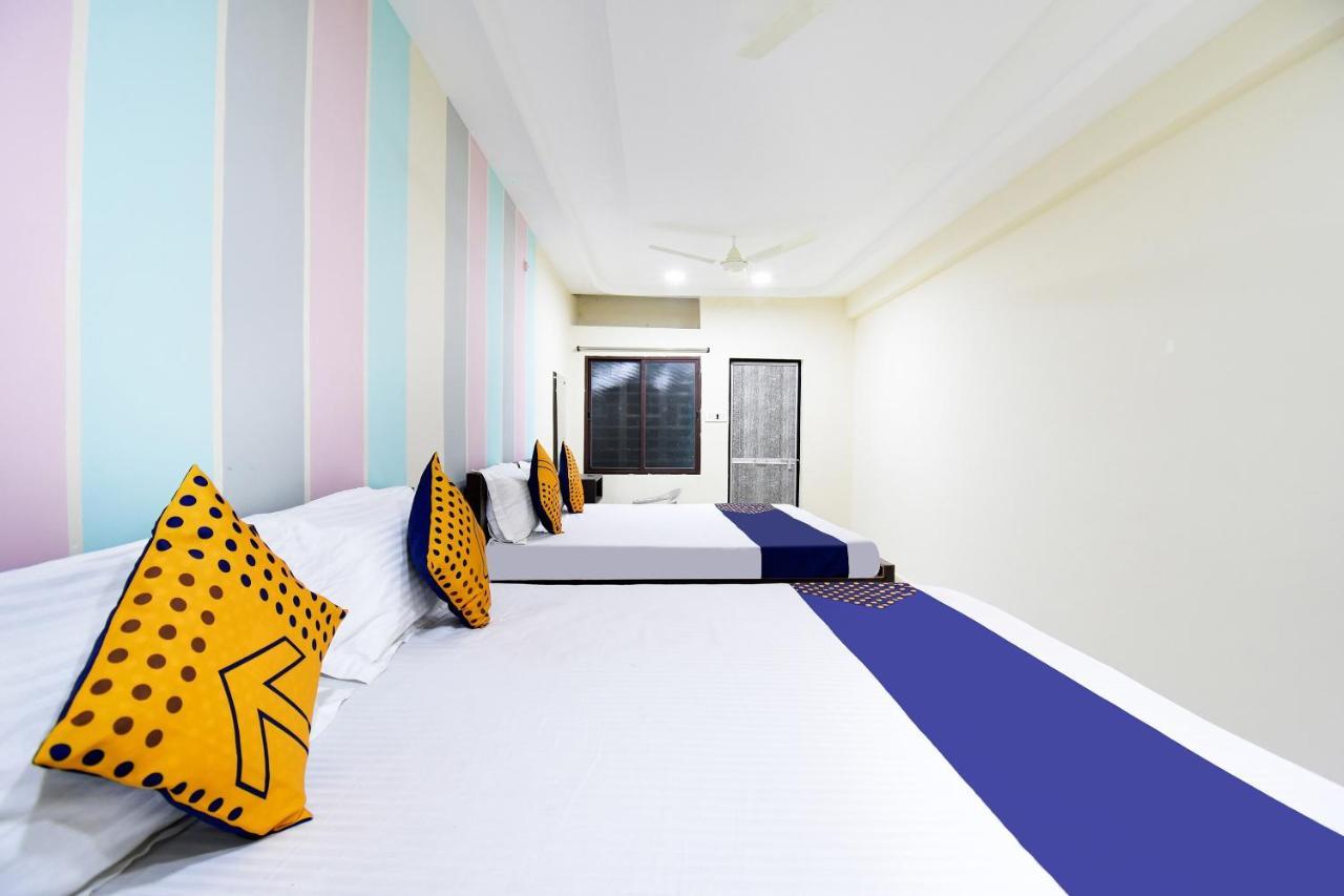 Spot On 67472 Anant Palace Hotel Raj Nandgaon Exterior foto